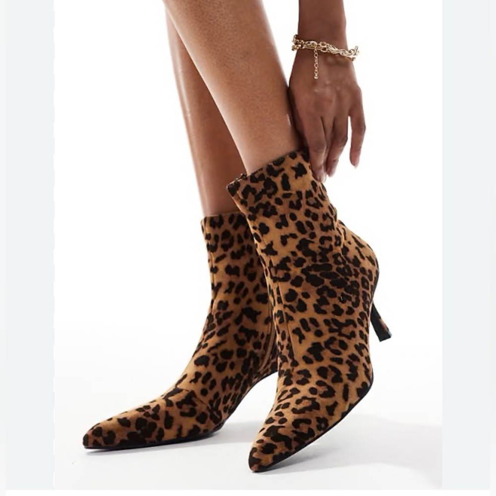 Cheetah print Express stiletto boots